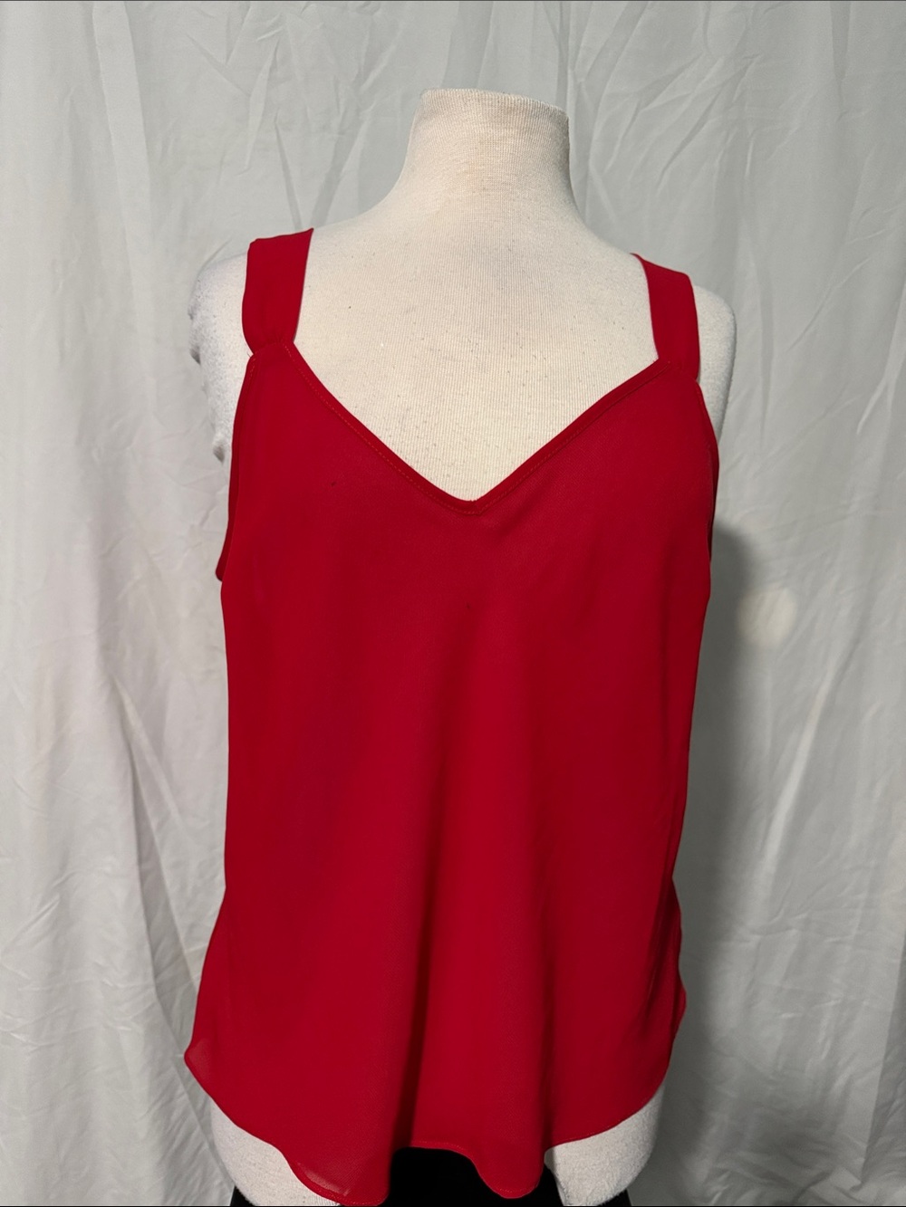 Women’s Red V-Neck Sleeveless Top